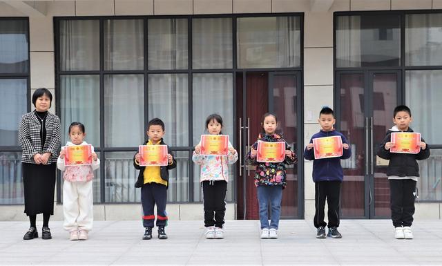 小学：幼小转衔促成长双向奔赴育美好AG真人平台郑州管城区外国语牧歌(图4)