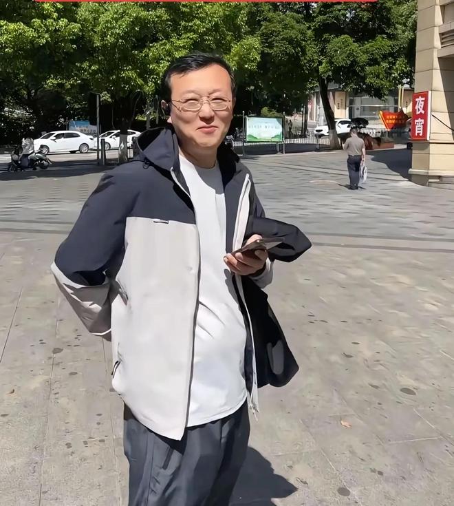 三姐妹会分红不均看哈妈霸气回复AG真人瑾汐还没带货网友就担心(图2)